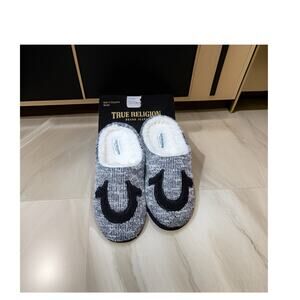 Men's True Religion Slippers Size (7-8) Small Faux Fur Sweater Material W/ Logo